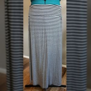 Long stripped skirt